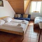 Kreta 3* كوتنا هورا