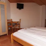 Kreta 3* كوتنا هورا