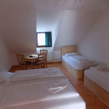 Kreta 3* Кутна-Гора