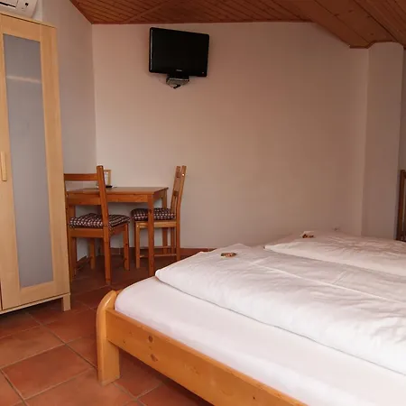 Kreta 3* كوتنا هورا